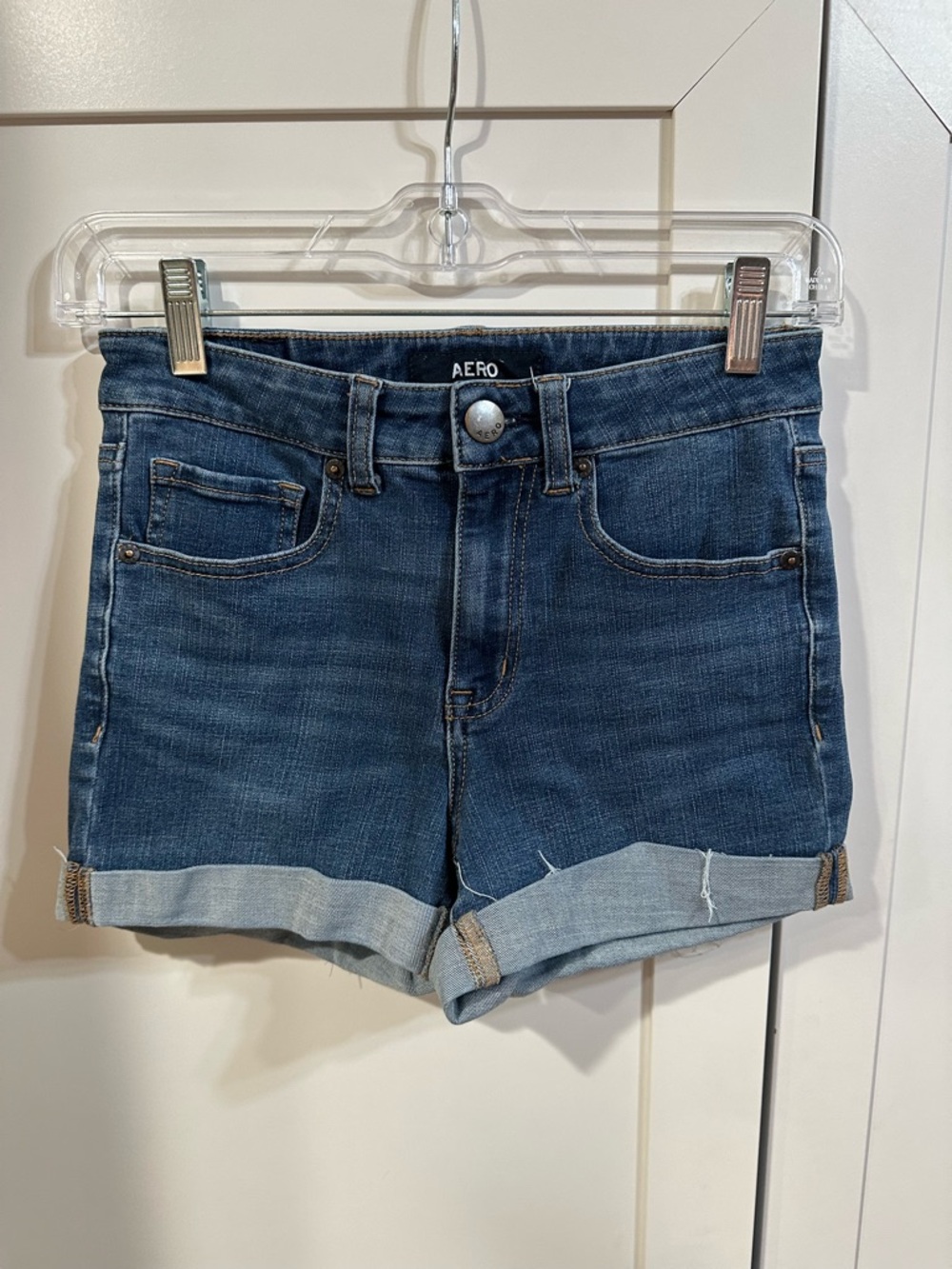Women's Sz 4 AERO High Rise MIDI Dark Blue Denim Roll-Cuff Shorts